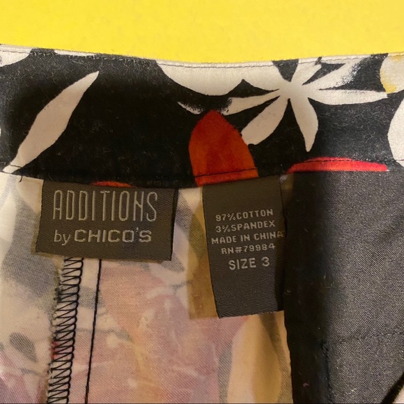 Chico’s Floral Capris - Picture 4 of 6